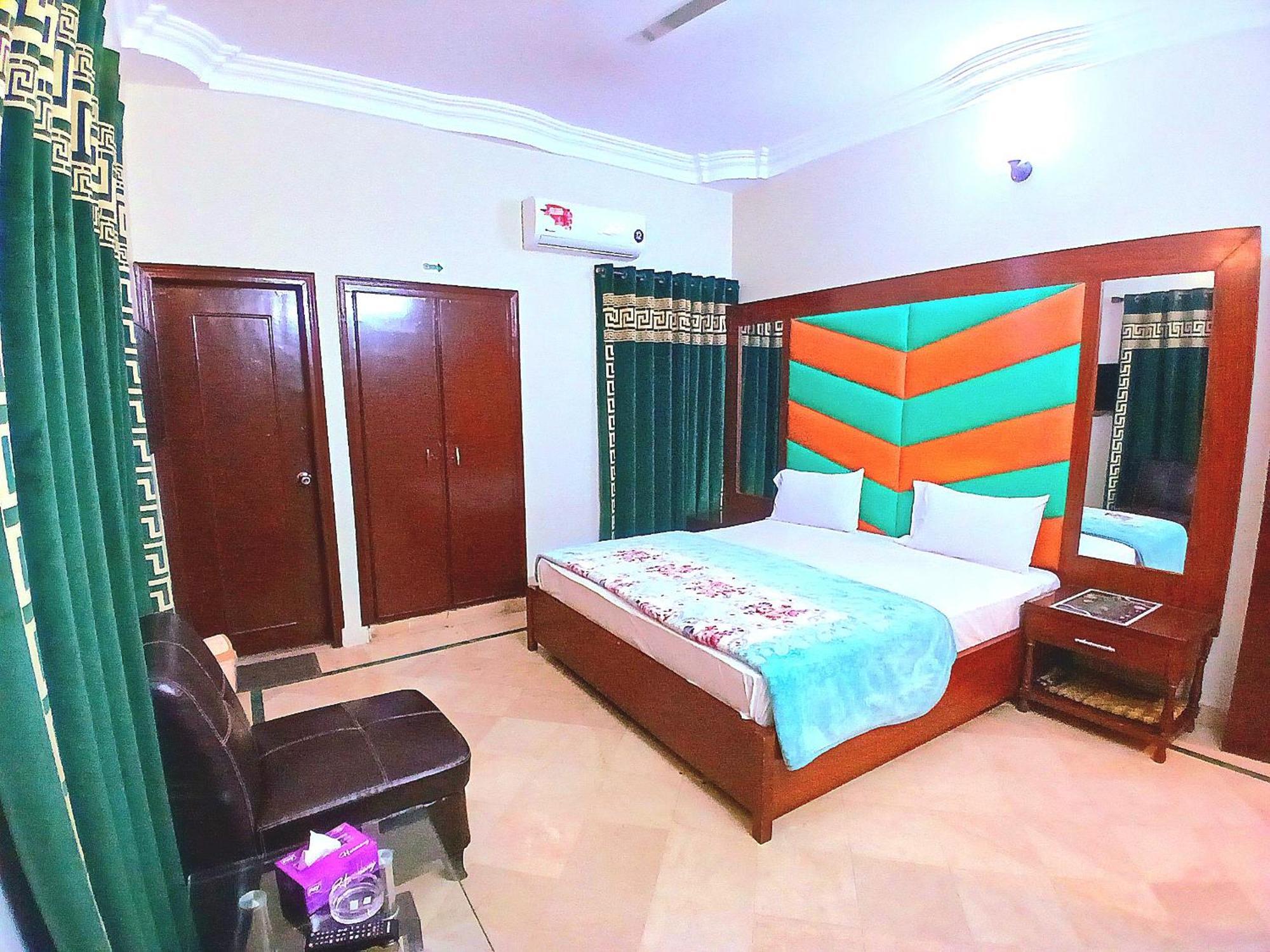 Subhan Palace Guest House Karachi Room photo